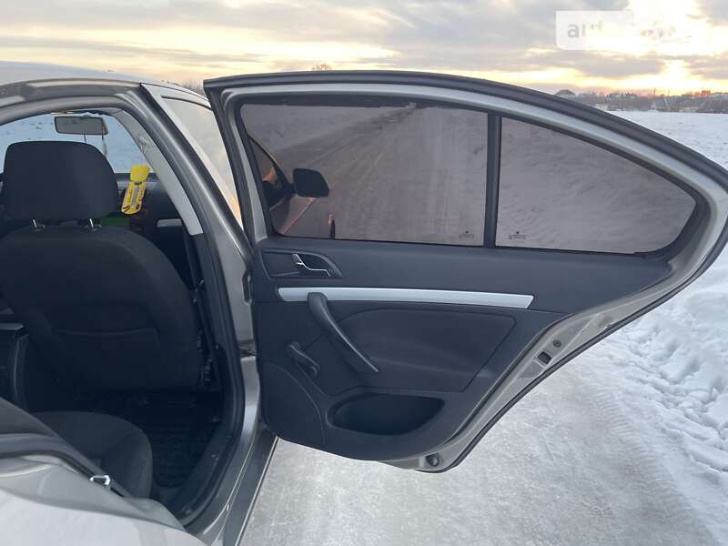 Лифтбек Skoda Octavia 2008 в Сумах