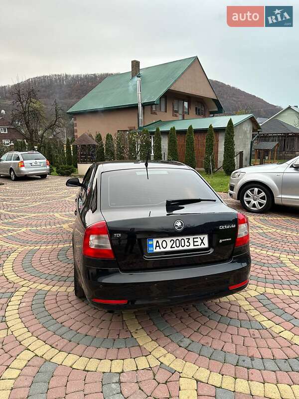 Лифтбек Skoda Octavia 2012 в Тячеве