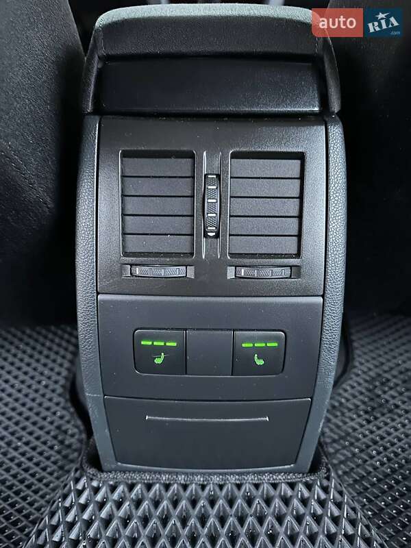 Лифтбек Skoda Octavia 2012 в Тячеве