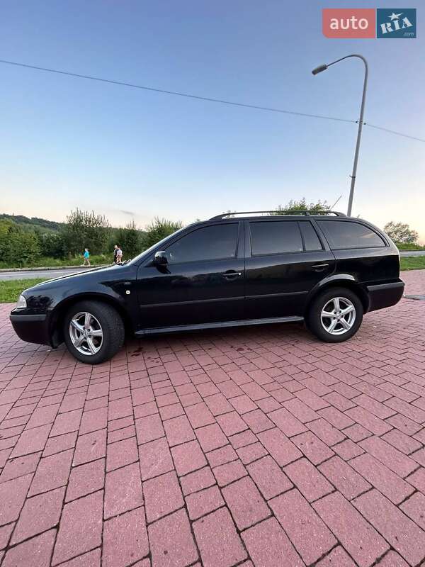 Универсал Skoda Octavia 2002 в Трускавце