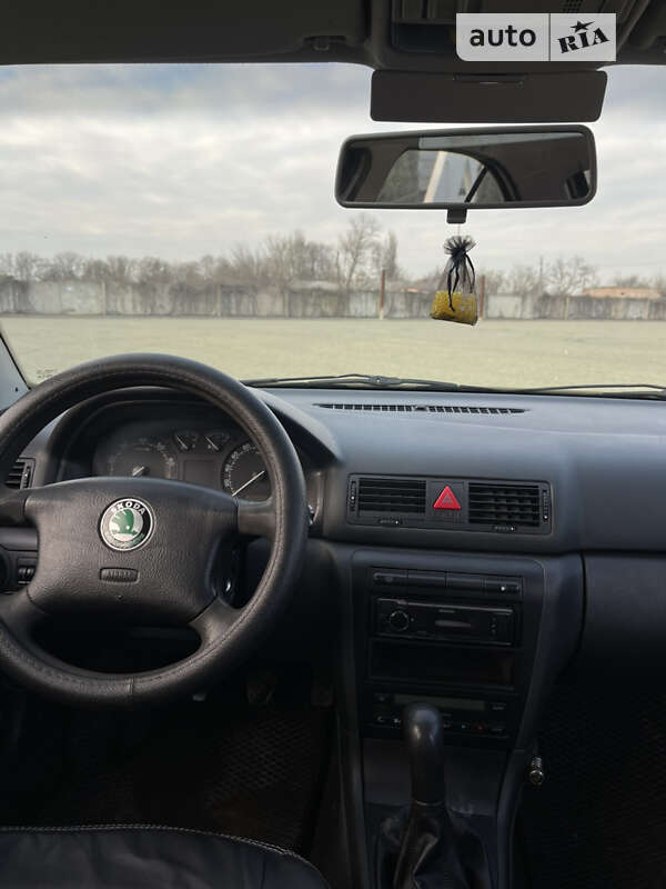 Лифтбек Skoda Octavia 2001 в Одессе