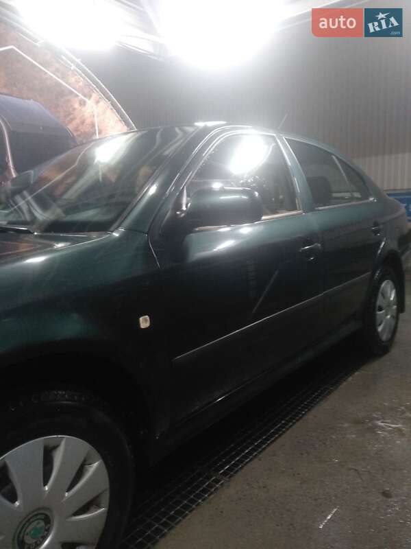 Лифтбек Skoda Octavia 2005 в Львове