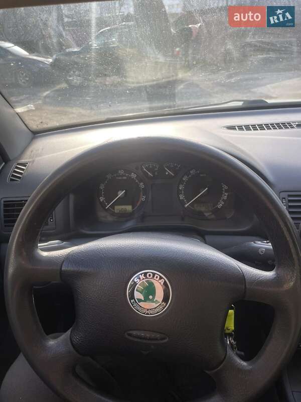 Универсал Skoda Octavia 2003 в Сваляве