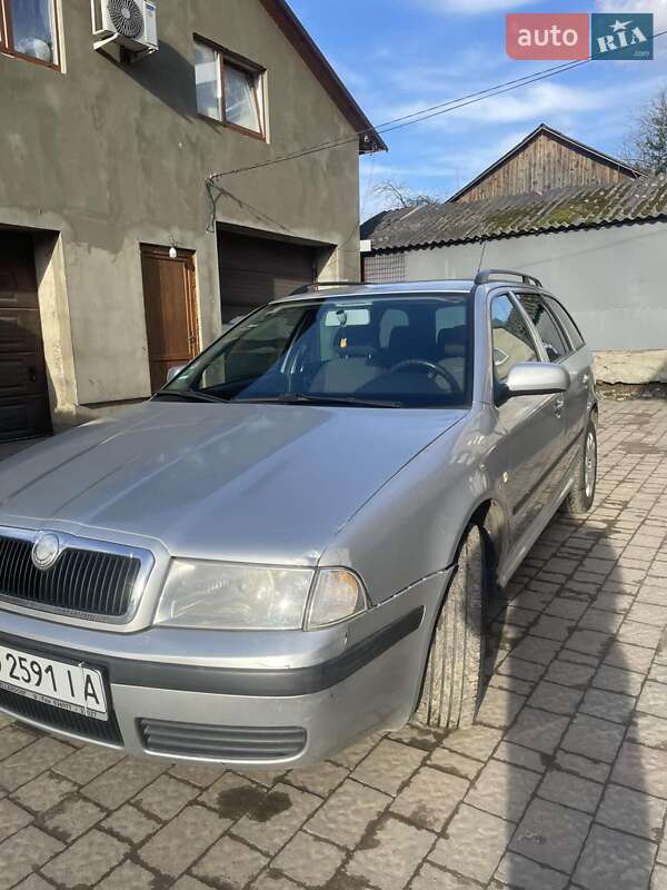 Универсал Skoda Octavia 2003 в Сваляве