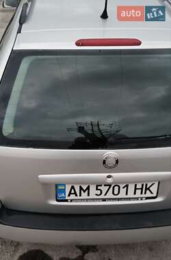 Универсал Skoda Octavia 2004 в 