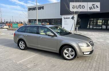 Универсал Skoda Octavia 2015 в Ровно