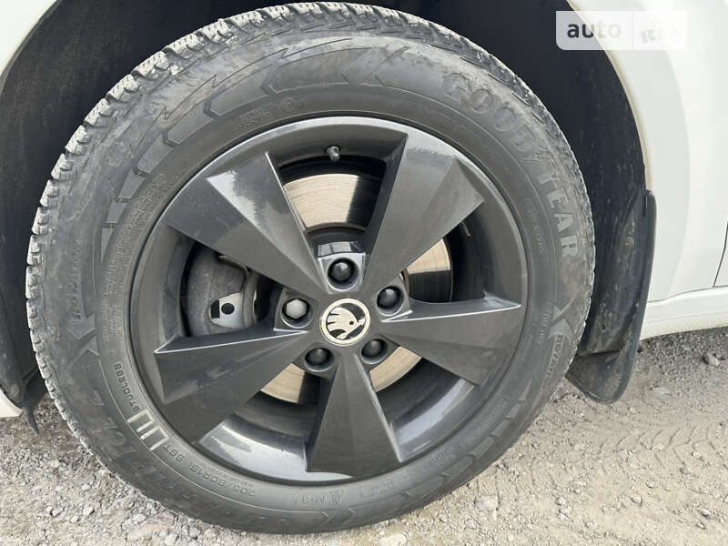 Универсал Skoda Octavia 2014 в Днепре