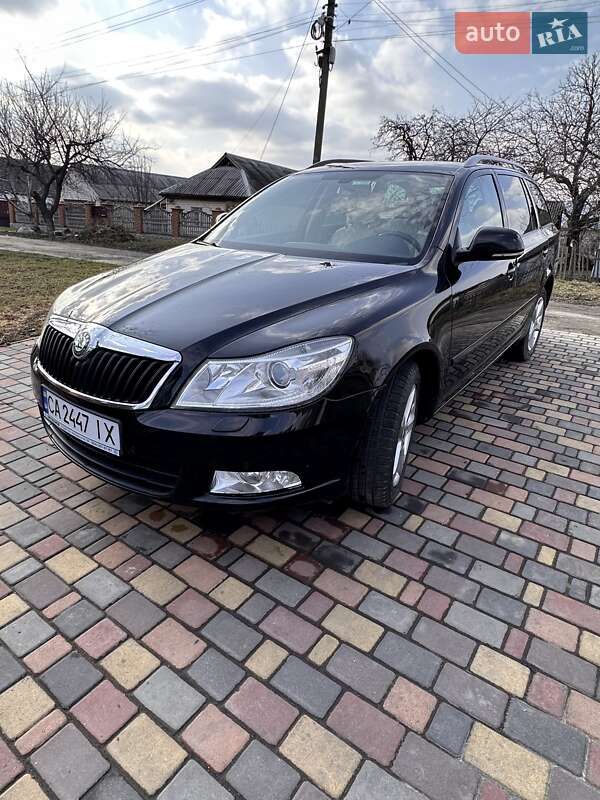 Универсал Skoda Octavia 2012 в Христиновке