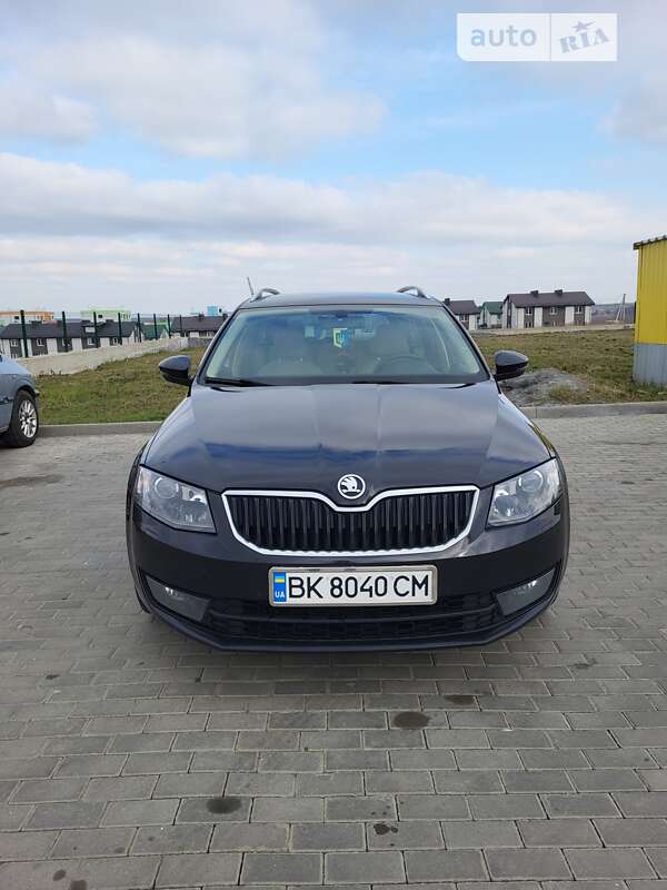 Универсал Skoda Octavia 2016 в Ровно