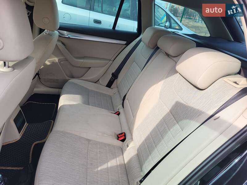 Универсал Skoda Octavia 2016 в Ровно