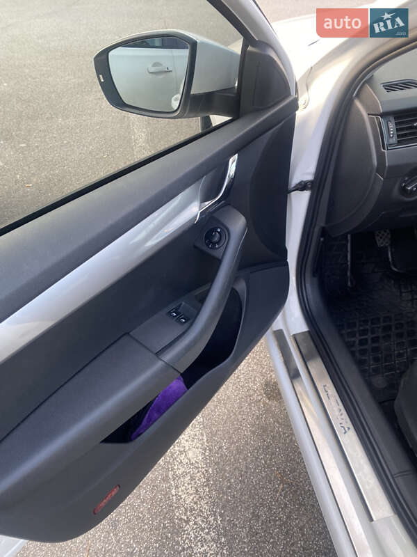 Лифтбек Skoda Octavia 2013 в Сваляве