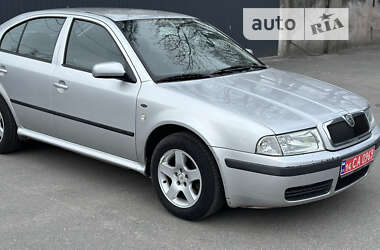 Лифтбек Skoda Octavia 2003 в Днепре