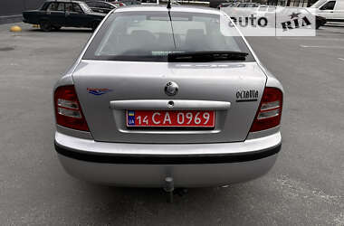 Лифтбек Skoda Octavia 2003 в Днепре