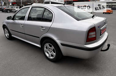 Ліфтбек Skoda Octavia 2003 в Харкові