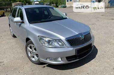 Универсал Skoda Octavia 2012 в Глухове