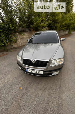 Лифтбек Skoda Octavia 2008 в Шполе