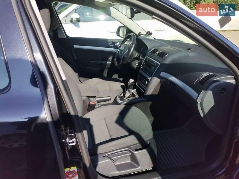 Універсал Skoda Octavia 2010 в Калуші
