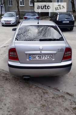 Лифтбек Skoda Octavia 2007 в Вараше