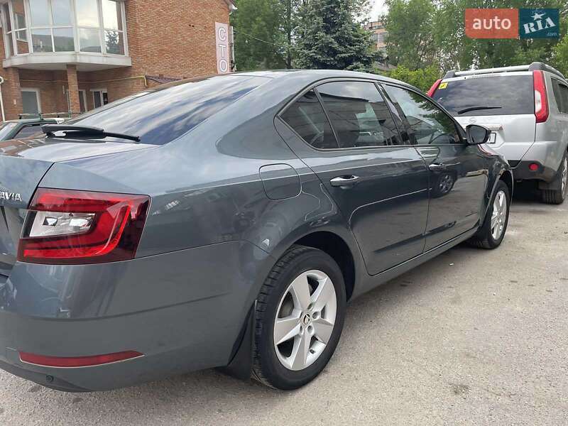 Лифтбек Skoda Octavia 2018 в Кропивницком