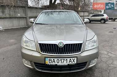 Лифтбек Skoda Octavia 2010 в Кропивницком