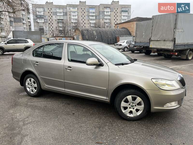 Лифтбек Skoda Octavia 2010 в Кропивницком фото 2 Лифтбек Skoda Octavia 2010 в Кропивницком