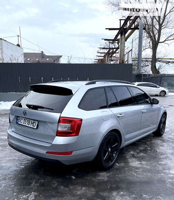 Універсал Skoda Octavia 2015 в Золочеві