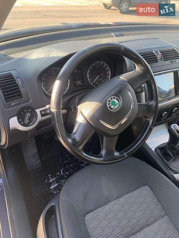 Ліфтбек Skoda Octavia 2011 в Івано-Франківську
