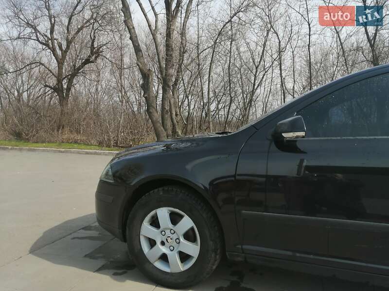 Универсал Skoda Octavia 2008 в Синельниково