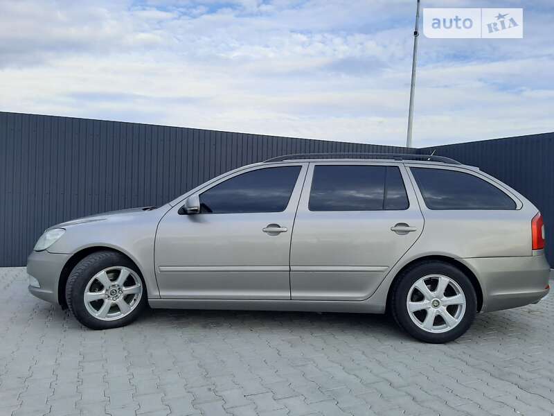 Універсал Skoda Octavia 2011 в Летичіві