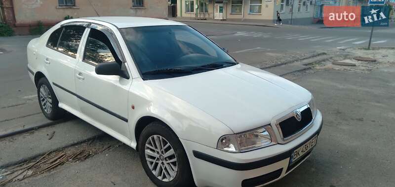 Лифтбек Skoda Octavia 2010 в Городне