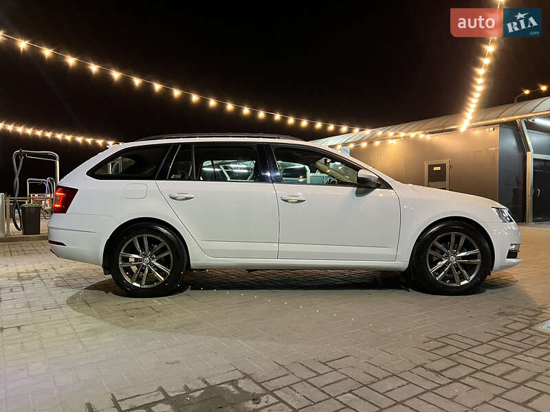 Універсал Skoda Octavia 2018 в Дніпрі