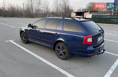 Універсал Skoda Octavia 2010 в Сумах