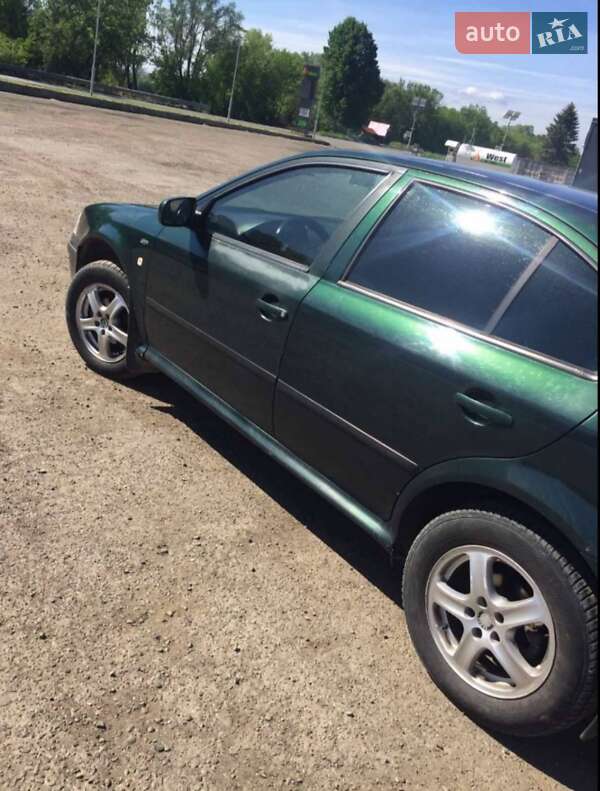 Лифтбек Skoda Octavia 2002 в Стрые