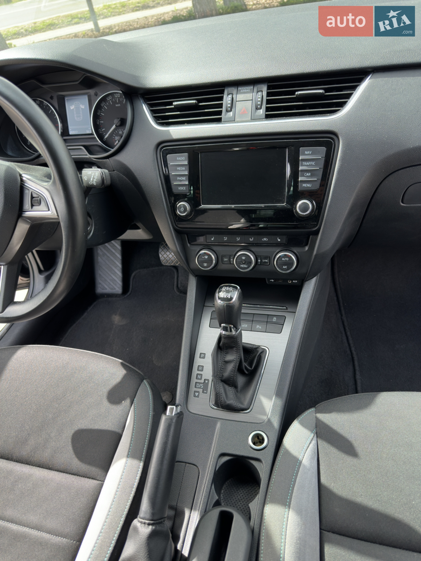 2016 Skoda Octavia - мініатюра 24