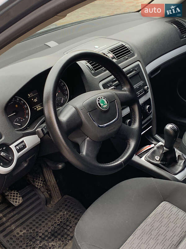 Ліфтбек Skoda Octavia 2010 в Черкасах