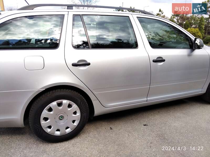 Універсал Skoda Octavia 2010 в Кропивницькому