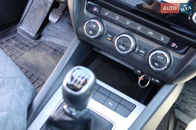 Ліфтбек Skoda Octavia 2015 в Запоріжжі