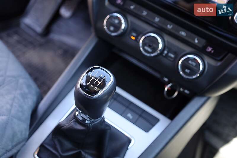 Ліфтбек Skoda Octavia 2015 в Запоріжжі