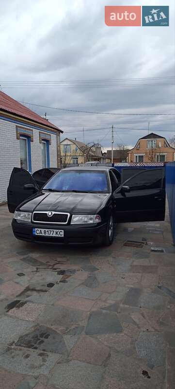 Лифтбек Skoda Octavia 2003 в Жашкове