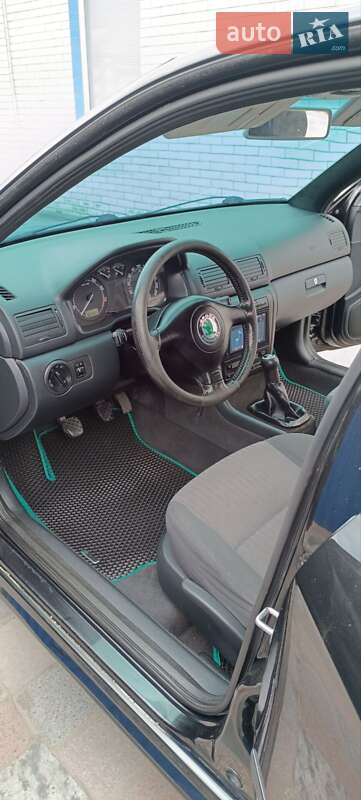 Лифтбек Skoda Octavia 2003 в Жашкове