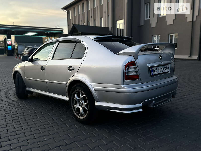 Лифтбек Skoda Octavia 2004 в Черновцах