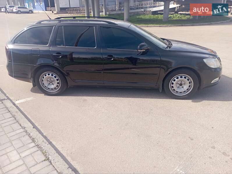 Універсал Skoda Octavia 2010 в Кривому Розі