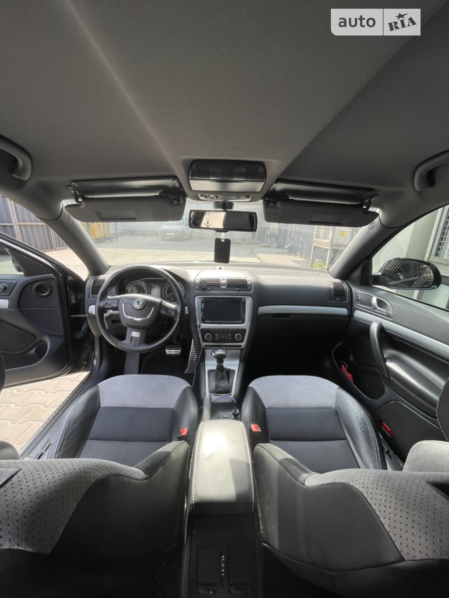 2010 Skoda Octavia - мініатюра 10