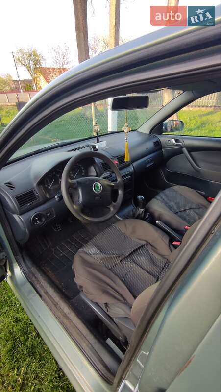 Ліфтбек Skoda Octavia 2003 в Львові