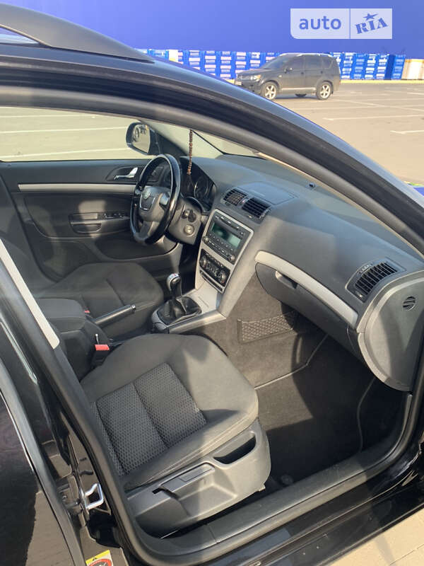 Універсал Skoda Octavia 2009 в Сумах