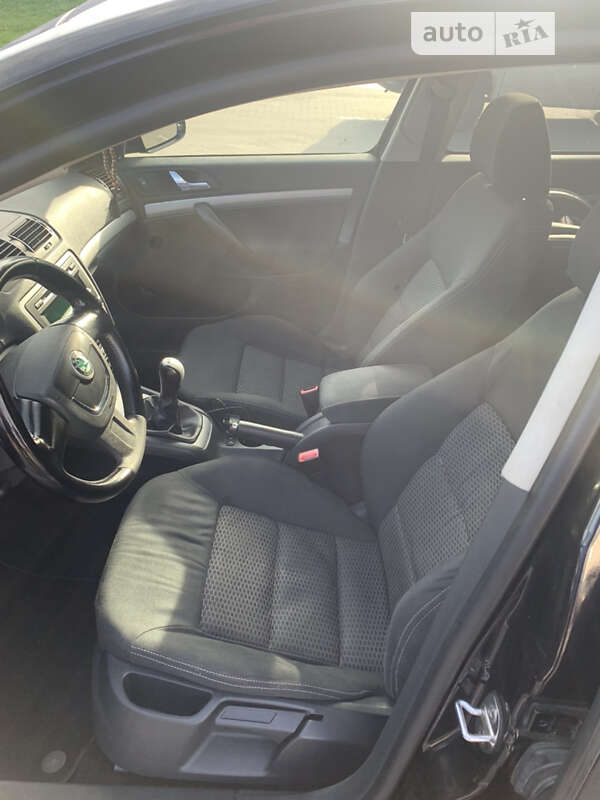 Універсал Skoda Octavia 2009 в Сумах