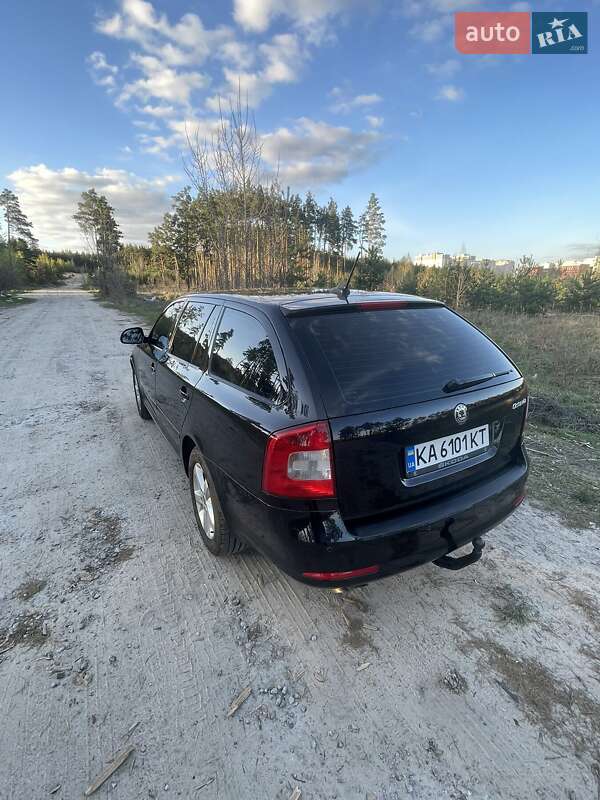 Універсал Skoda Octavia 2009 в Ірпені
