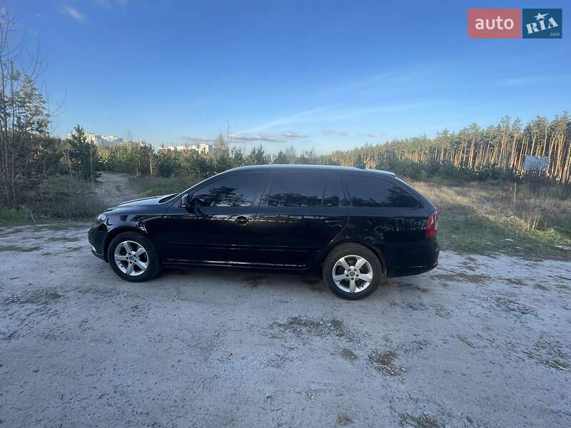 Універсал Skoda Octavia 2009 в Ірпені