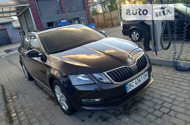 Лифтбек Skoda Octavia 2017 в Львове