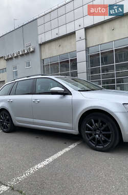 Универсал Skoda Octavia 2015 в 